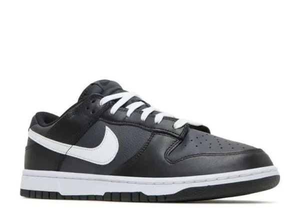 SB DUNK LOW ‘BLACK PANDA’