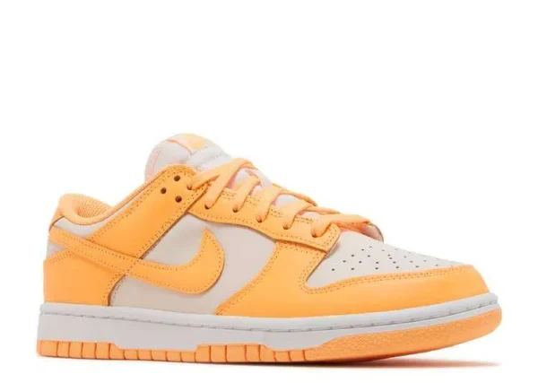 SB DUNK LOW ‘PEACH CREAM’