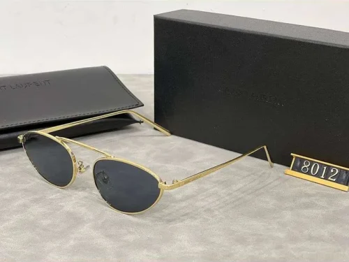 Sunglasses Yves Saint Laurent YSL026