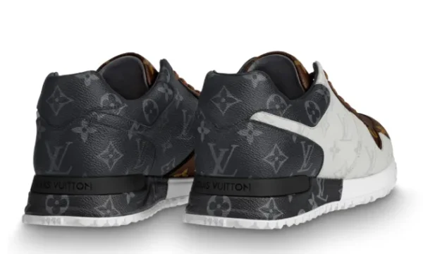 trainer-black-forest-3.webp Trainer Black Forest