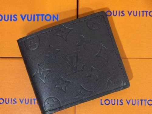 Wallet Louis Vuitton Embossed Monogram in Black LV067