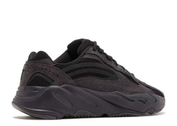 YEEZY BOOST 700 V2 ‘VANTA’