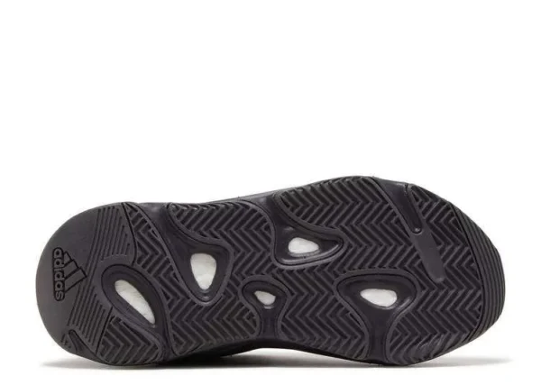 YEEZY BOOST 700 V2 ‘VANTA’