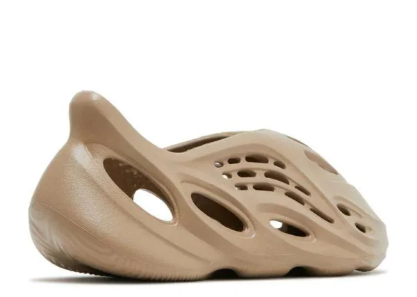 YEEZY FOAM RUNNER ‘MIST’