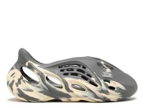 YEEZY FOAM RUNNER ‘MXT MOON GREY’